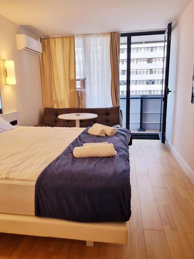 D Block Of New Luxurious Orbi City Batumi Eksteriør billede